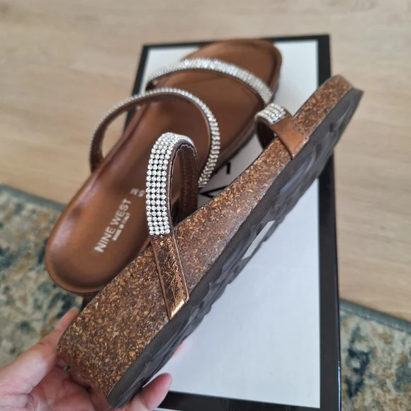 Brand New Nine West Women's Slip-On Three Band Rhinestone Sandals SiZe 5 - Picture 4 of 9